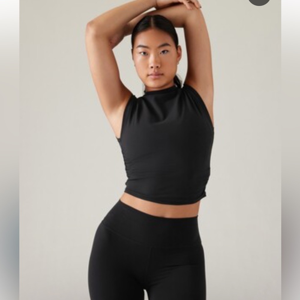 Athleta Transcend Ruched Tank
Black Sleeveless Women's Top